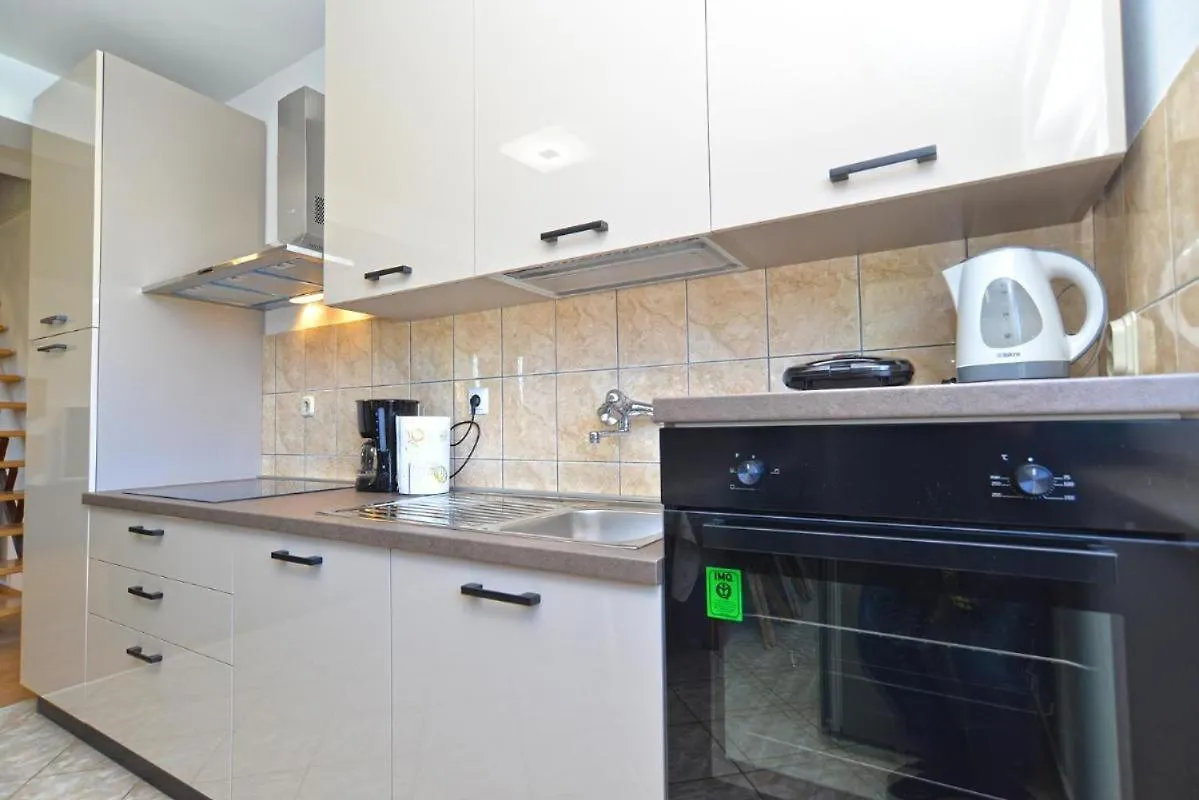 Idyllic Escape In Fasana, Relax And Unwind Apartment Fazana