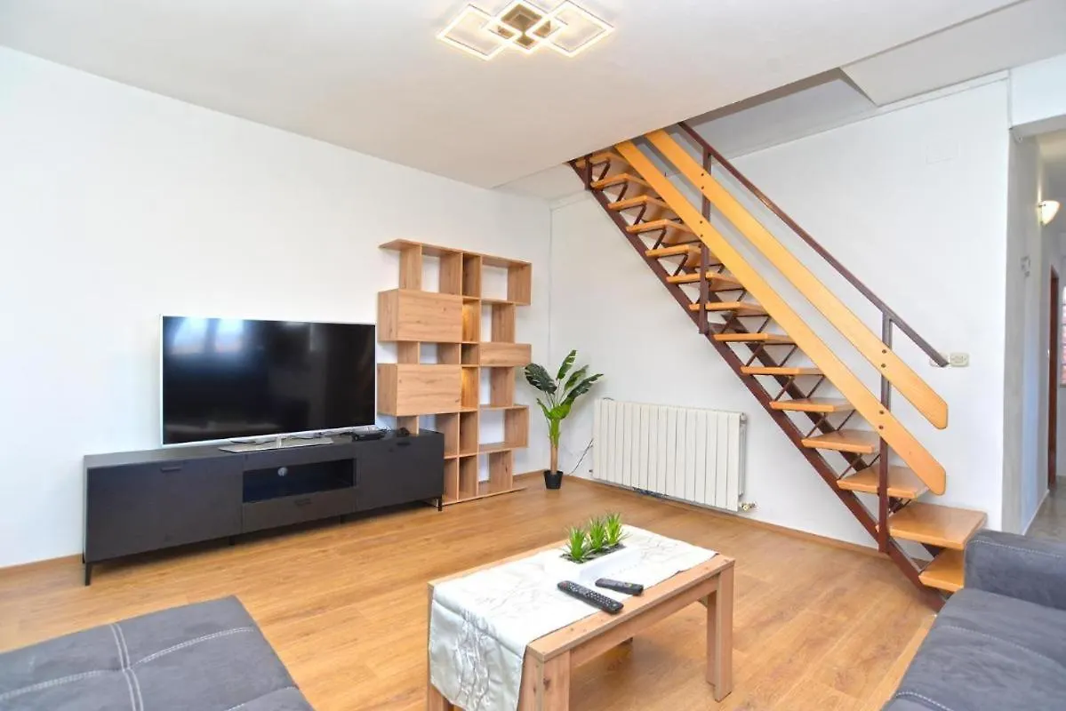 Idyllic Escape In Fasana, Relax And Unwind Apartment Fazana